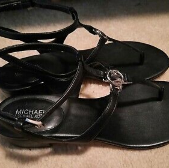 Michael Kors Black leather Lita thong strap sandal New Size 7M - Picture 4 of 8
